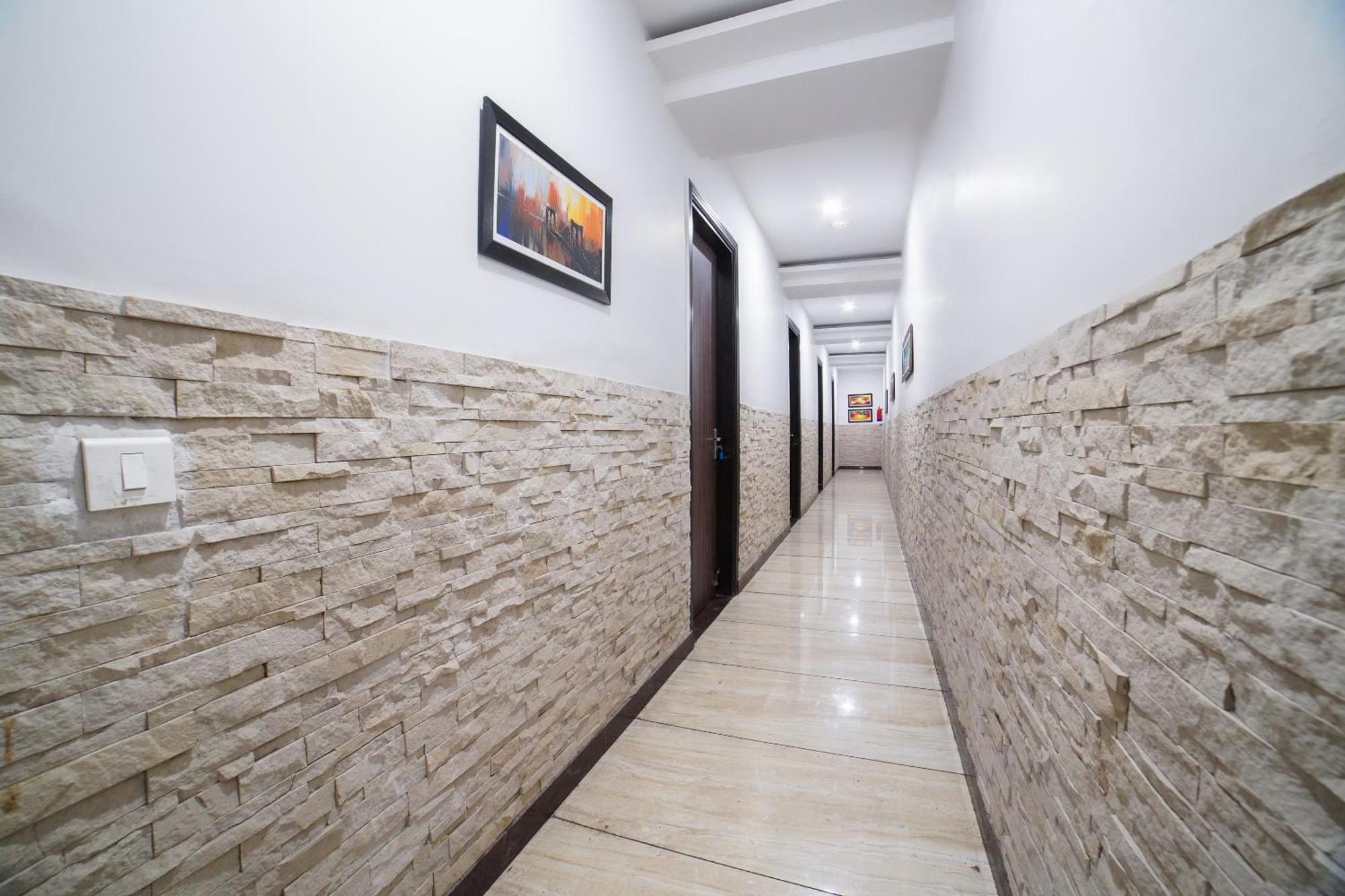 Hotel Collection O Prem Ratna Dehradun Zewnętrze zdjęcie